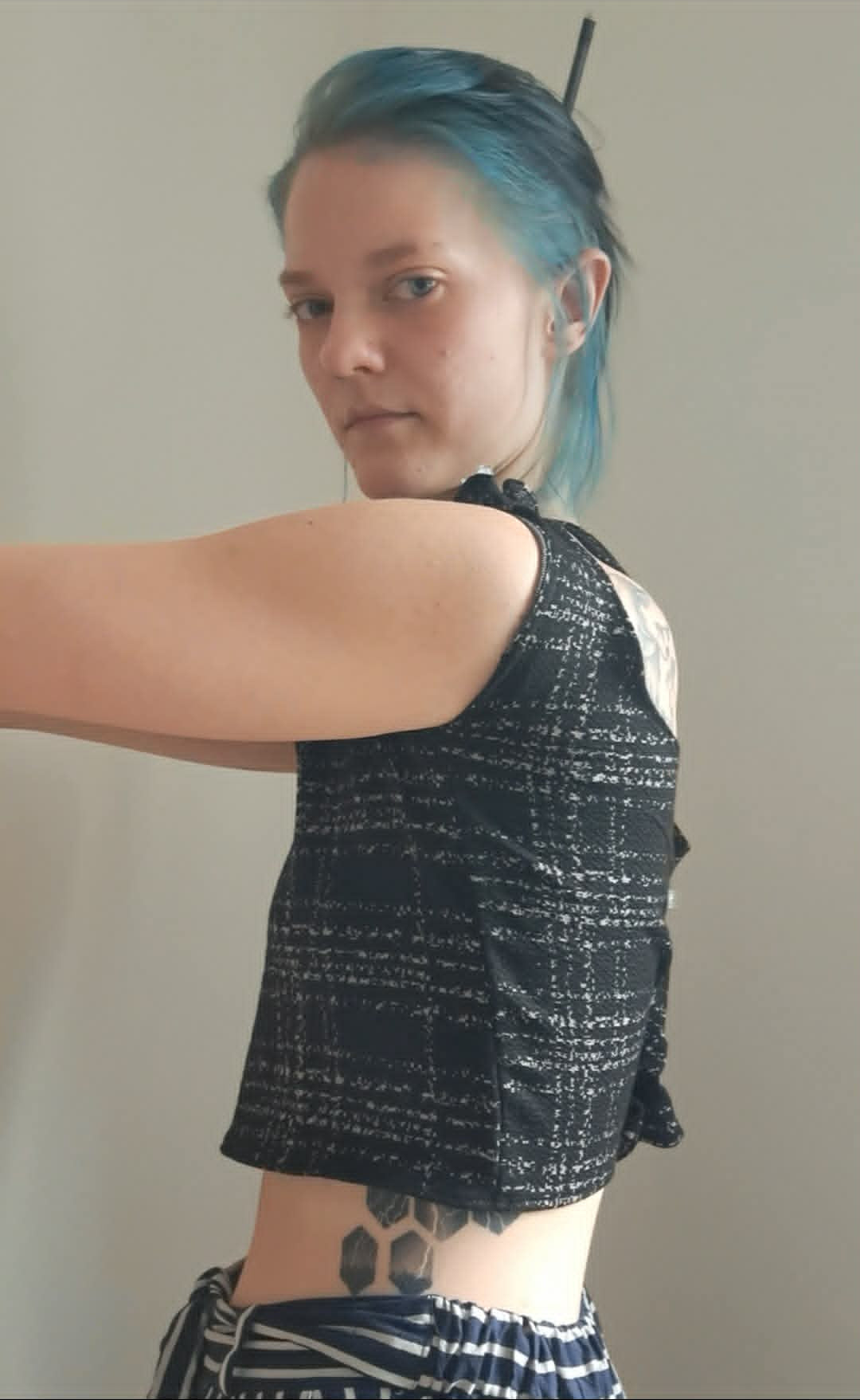 Asymetrical crop top